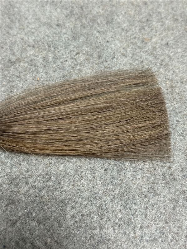 ブローネナチュリラローズブラウン白髪に1回染めた髪色