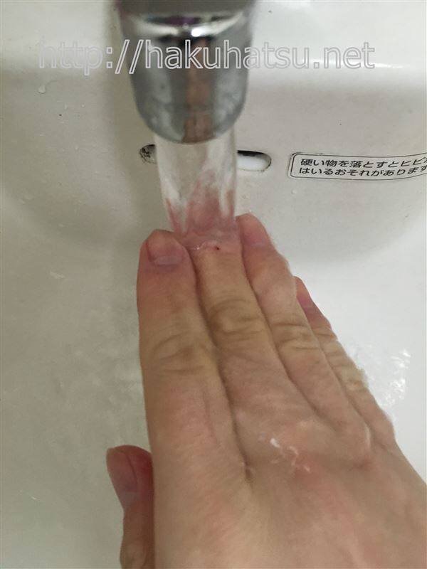 白髪染めトリートメントの手が汚れない方法